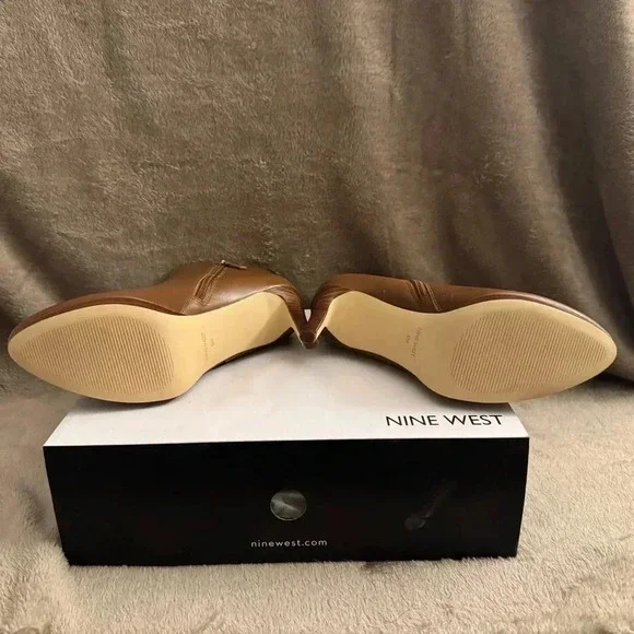 NINE WEST - Quanette Booties
Brown - New in box - Picture 5 of 5